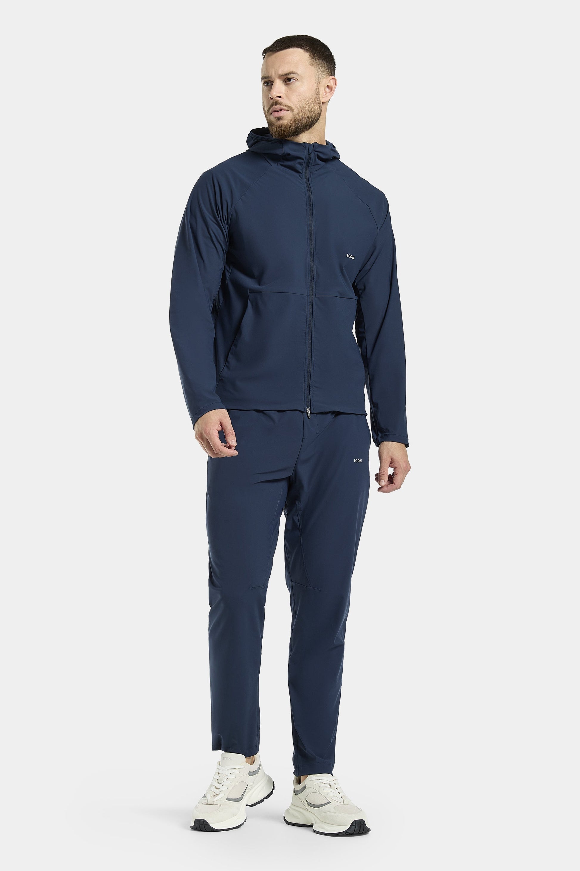 THE ACTIVE HOODED WINDBREAKER